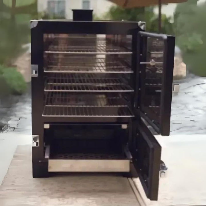 Backwoods Smoker G3 Chubby charcoal smoker interior