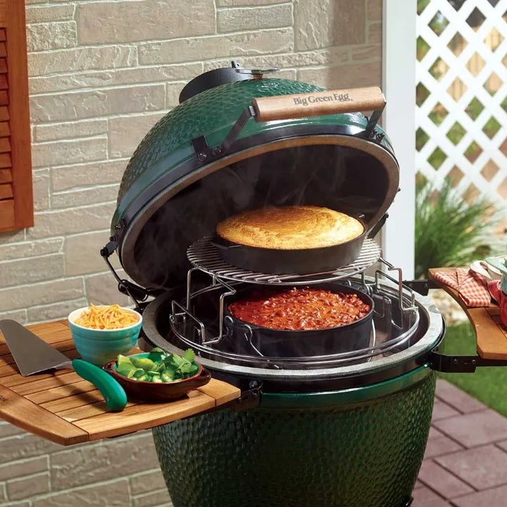 Big Green EGG Large mates with EGGspander castiron