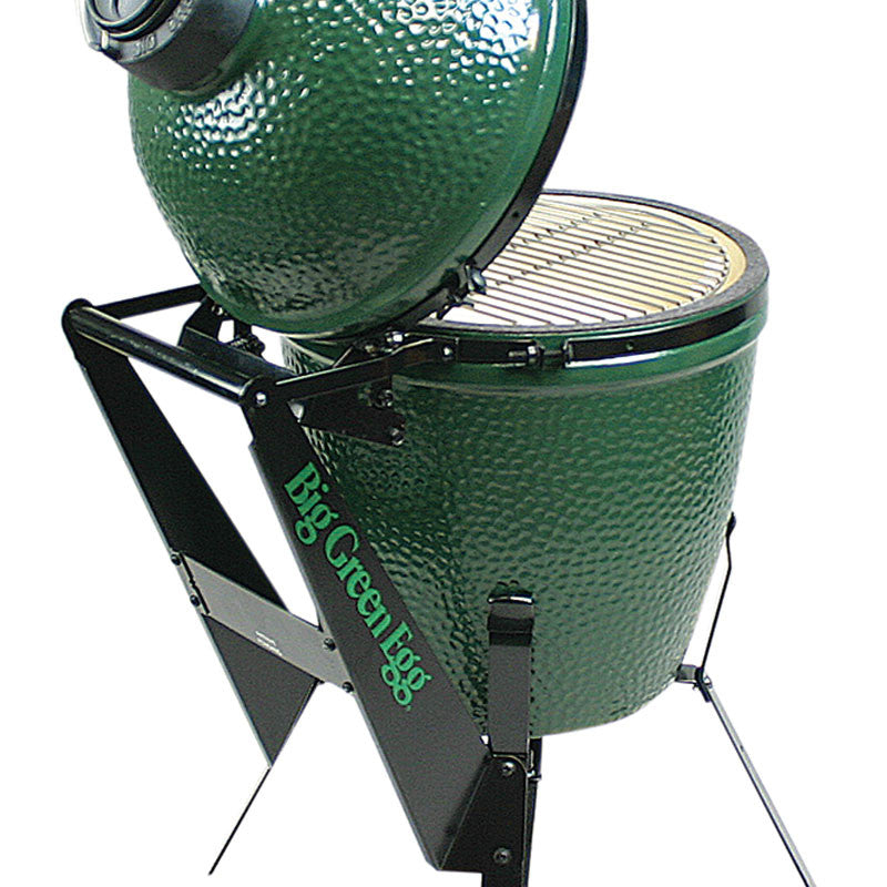 Big Green Egg handler