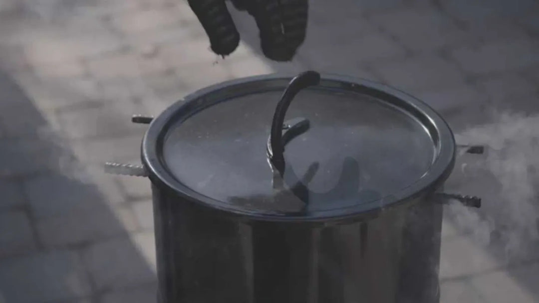 Pit Barrel Cooker Gloves Pit Grips lifting lid