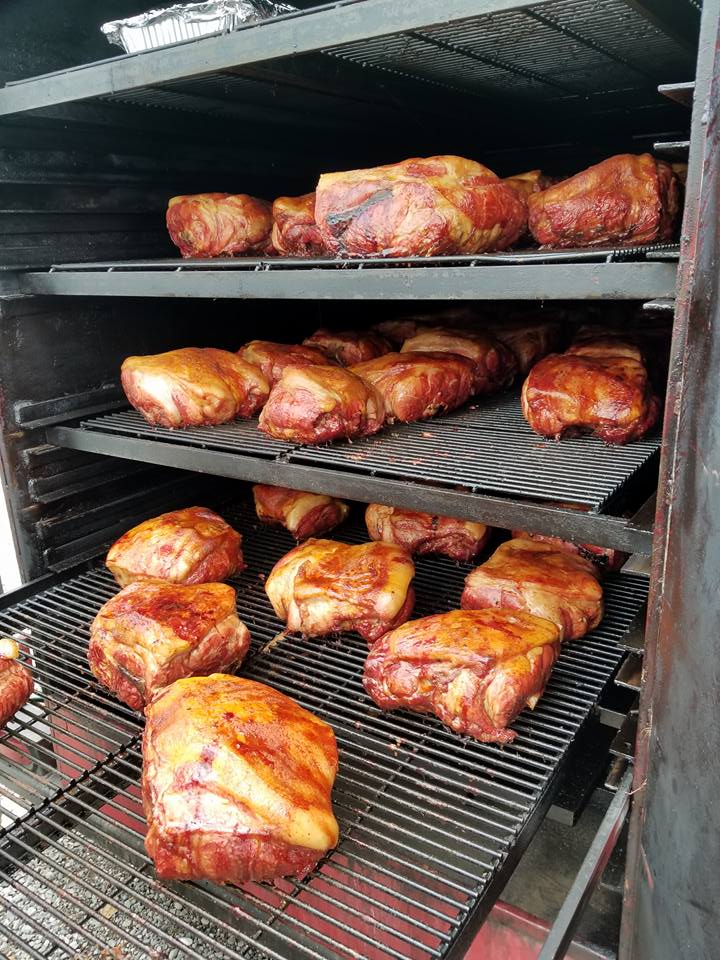 Smokin Brothers Commercial Big Red full of chickens