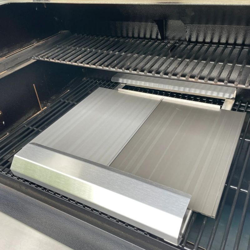 Smokin Brothers GrillGrate Griddle Plate close up