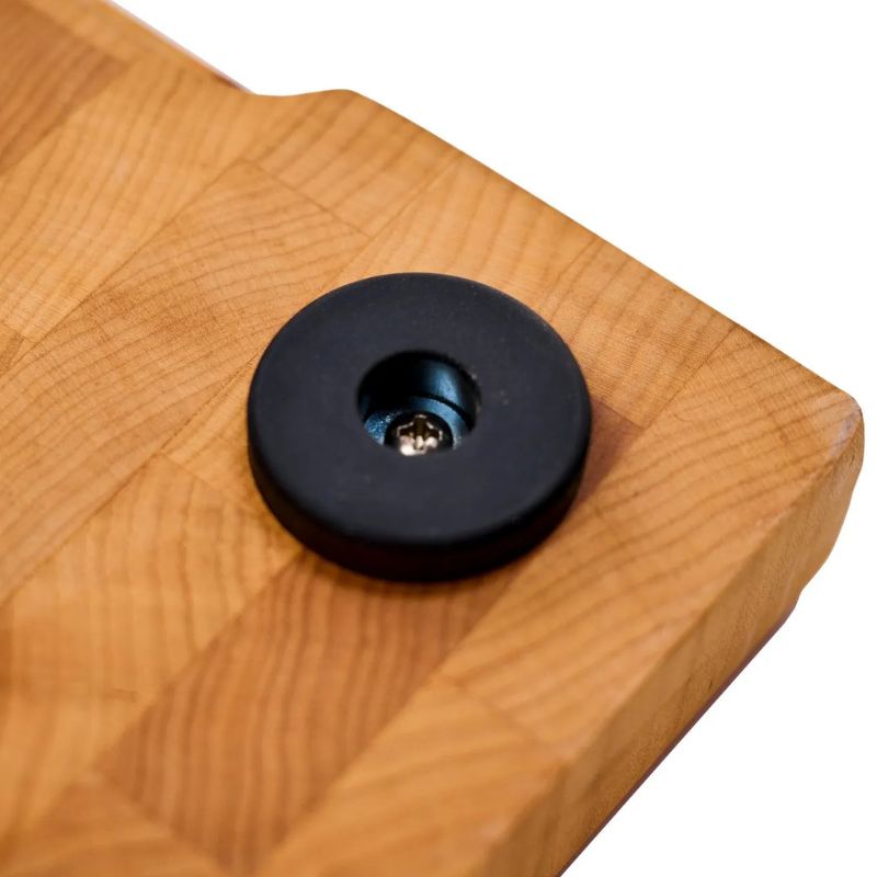 Smokin Brothers maple cutting board rubber foot